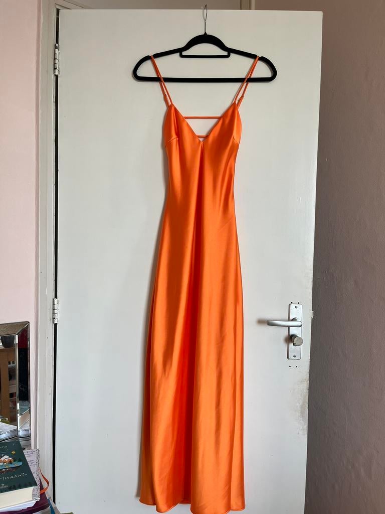 Oranje jurk van Zara in maat XS, Overige typen, Oranje, Ophalen of Verzenden, Zo goed als nieuw