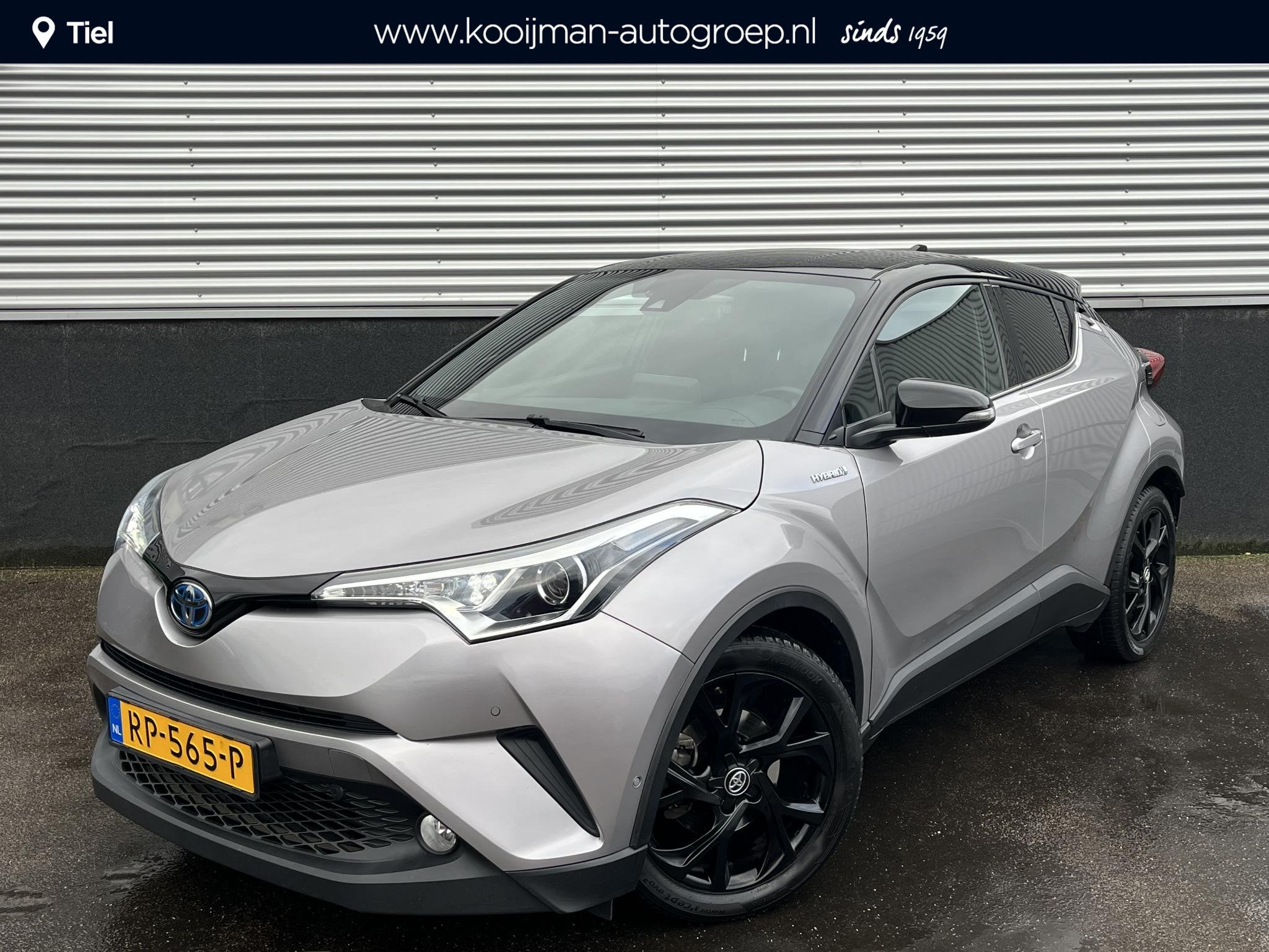 Toyota C-HR 1.8 Hybrid First Edition Automaat Zeer mooie in, Euro 6, 4 cilinders, Leder en Stof, 122 pk