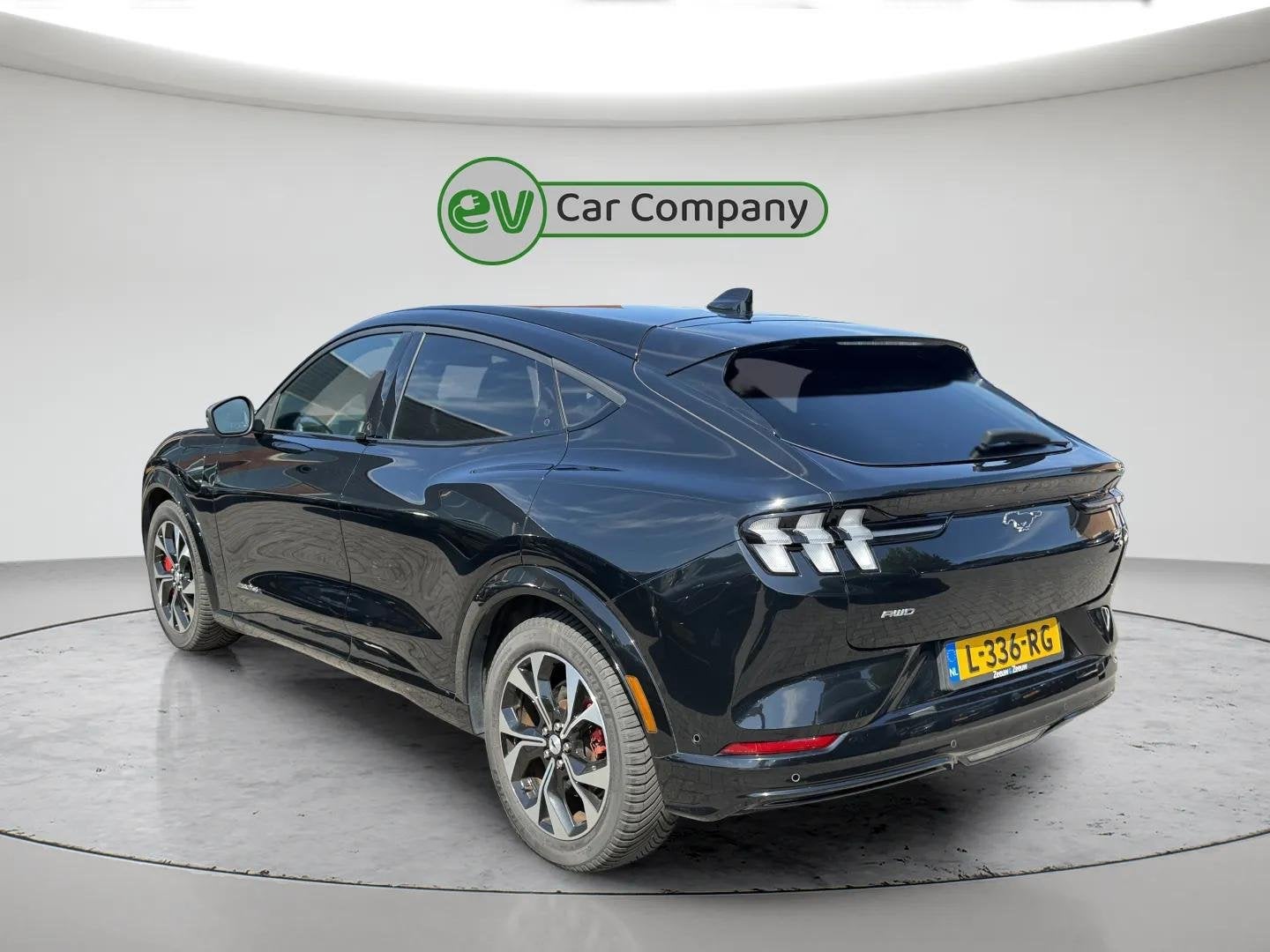 Ford Mustang Mach-E Extended AWD 98 kWh | SOH 95% | Panorama, Automaat, 98 kWh, Gebruikt, 750 kg