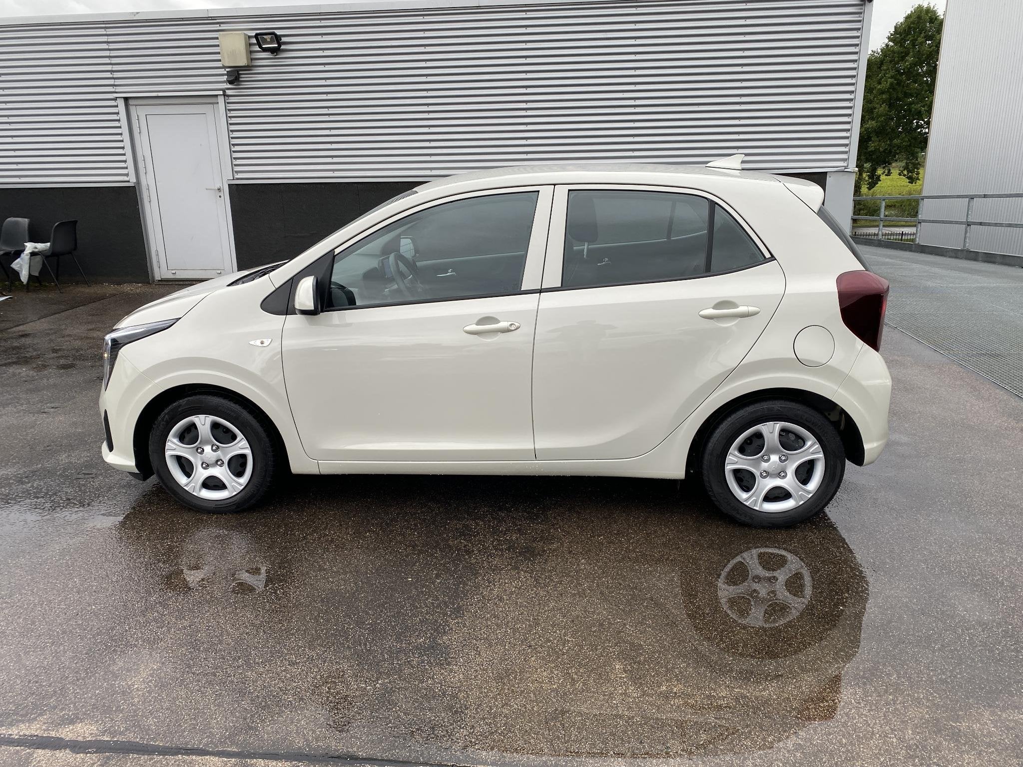 Kia Picanto 1.0 DPI DynamicLine 5p NL-auto, lage KM stand, p, Voorwielaandrijving, Stof, Euro 6, Beige