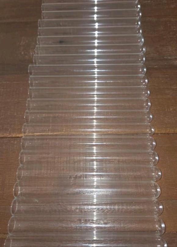 100  glazen reageerbuisjes 15 cm., Ophalen, Gebruikt
