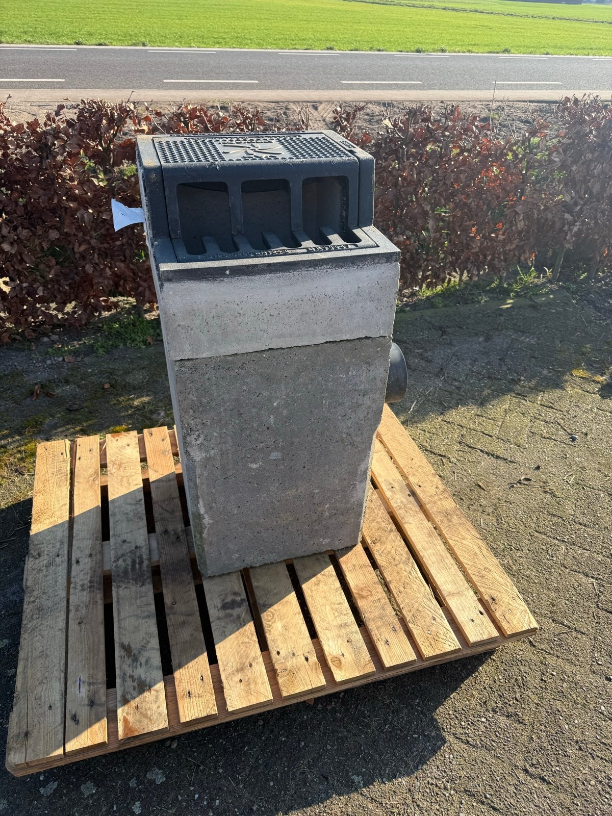 Prijs per set totaal 11st zwaar verkeer kolken, Ophalen