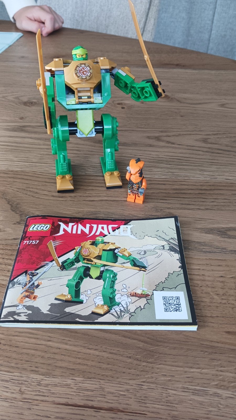 Lego Ninjago Lloyd's Race Mech (71757) met minifiguur, Lego, Ophalen of Verzenden, Zo goed als nieuw, Inclusief instructies