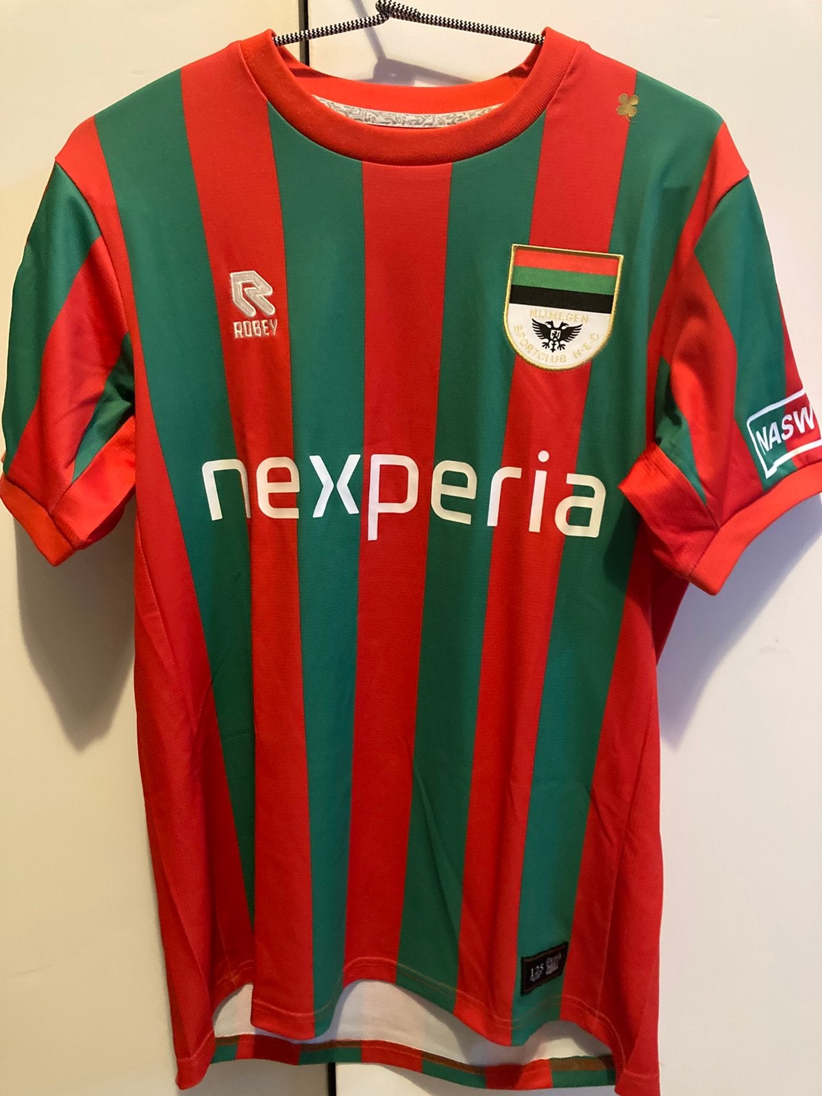 NEC NIJMEGEN Jubileum shirt maat S MOOI!, Maat S, Ophalen, Zo goed als nieuw, Shirt