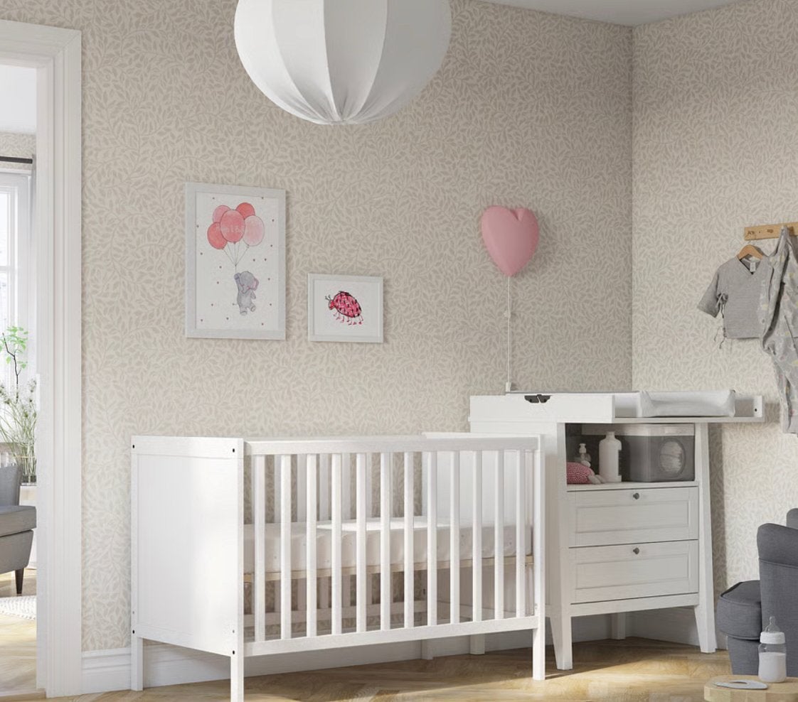 Babybedje + commode/ladekast compleet, Ophalen, Zo goed als nieuw, Ledikant