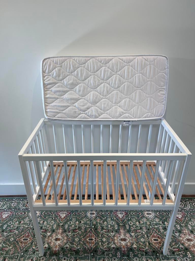 Baby wieg met matras 40x80  - Zo goed als nieuw, Ophalen, Zo goed als nieuw, Ledikant