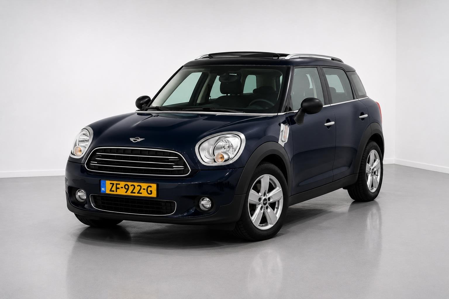 MINI Countryman 1.6 Panoramadak|Stoelverw|PDC|Cruise contr, Voorwielaandrijving, Stof, Gebruikt, Met garantie (alle)