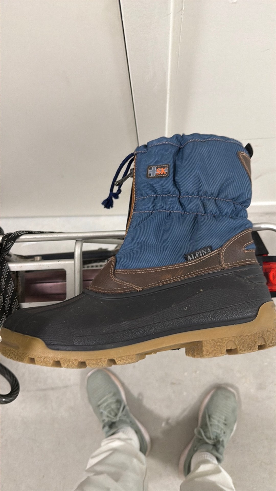 Alpina (zwitserland gekocht) berg/sneeuw schoenen, Zwart, Snowboots, Ophalen of Verzenden, Zo goed als nieuw