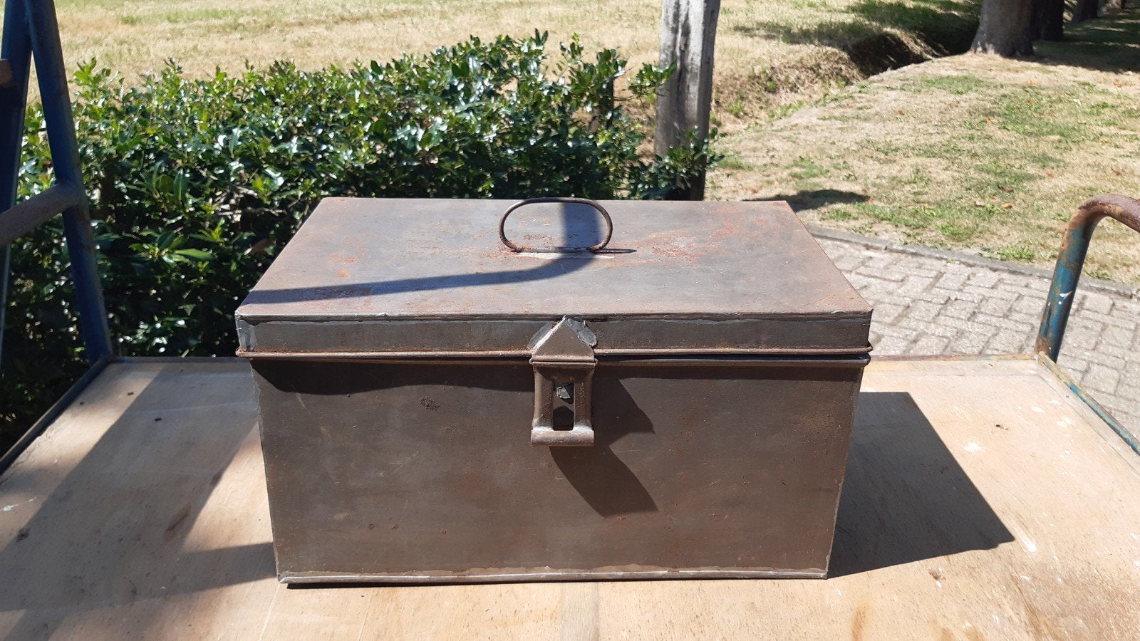 Brocante Trommel, Ophalen