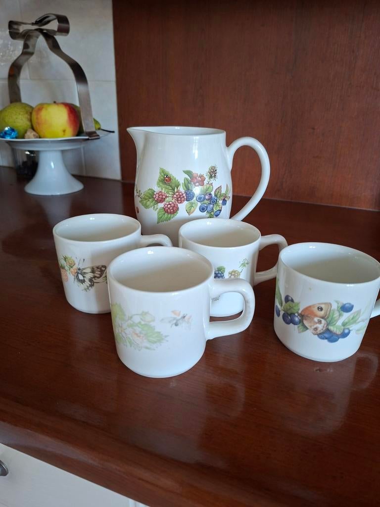 Melk/sap kan Marjolein Bastin en bekers, Ophalen of Verzenden, Porselein, Overige stijlen, Kop(pen) en/of Schotel(s)
