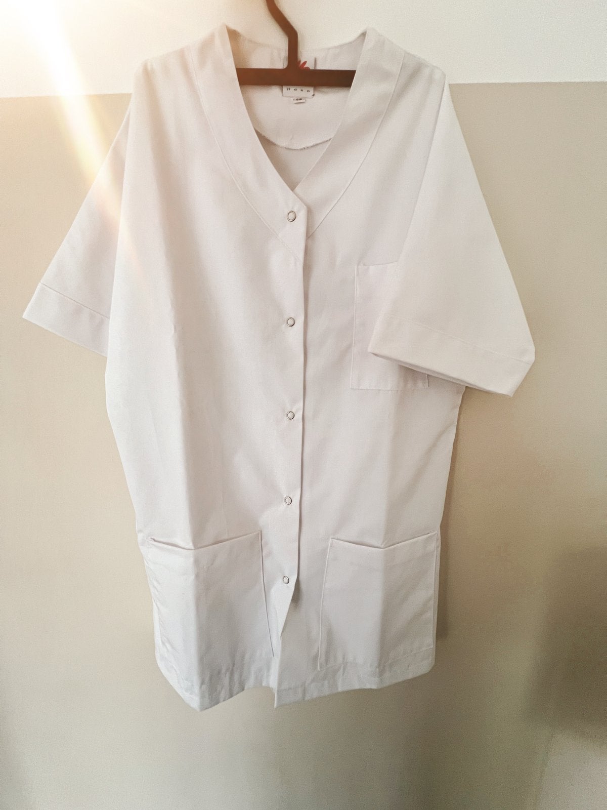 Haen Basic Line zorgjas wit XS / S uniform, Ophalen of Verzenden, Zo goed als nieuw, Jas