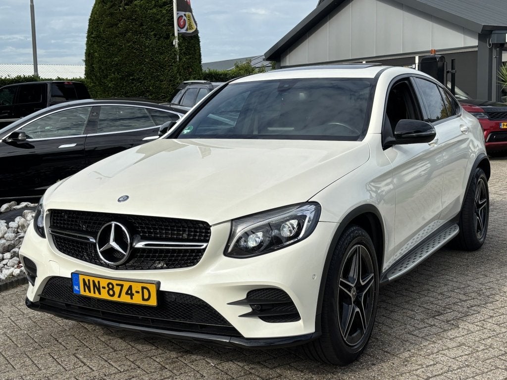 Mercedes-Benz GLC Coupé 250 4MATIC Prestige AMG 2017 Wit De, Automaat, Dealer onderhouden, Gebruikt, Euro 6