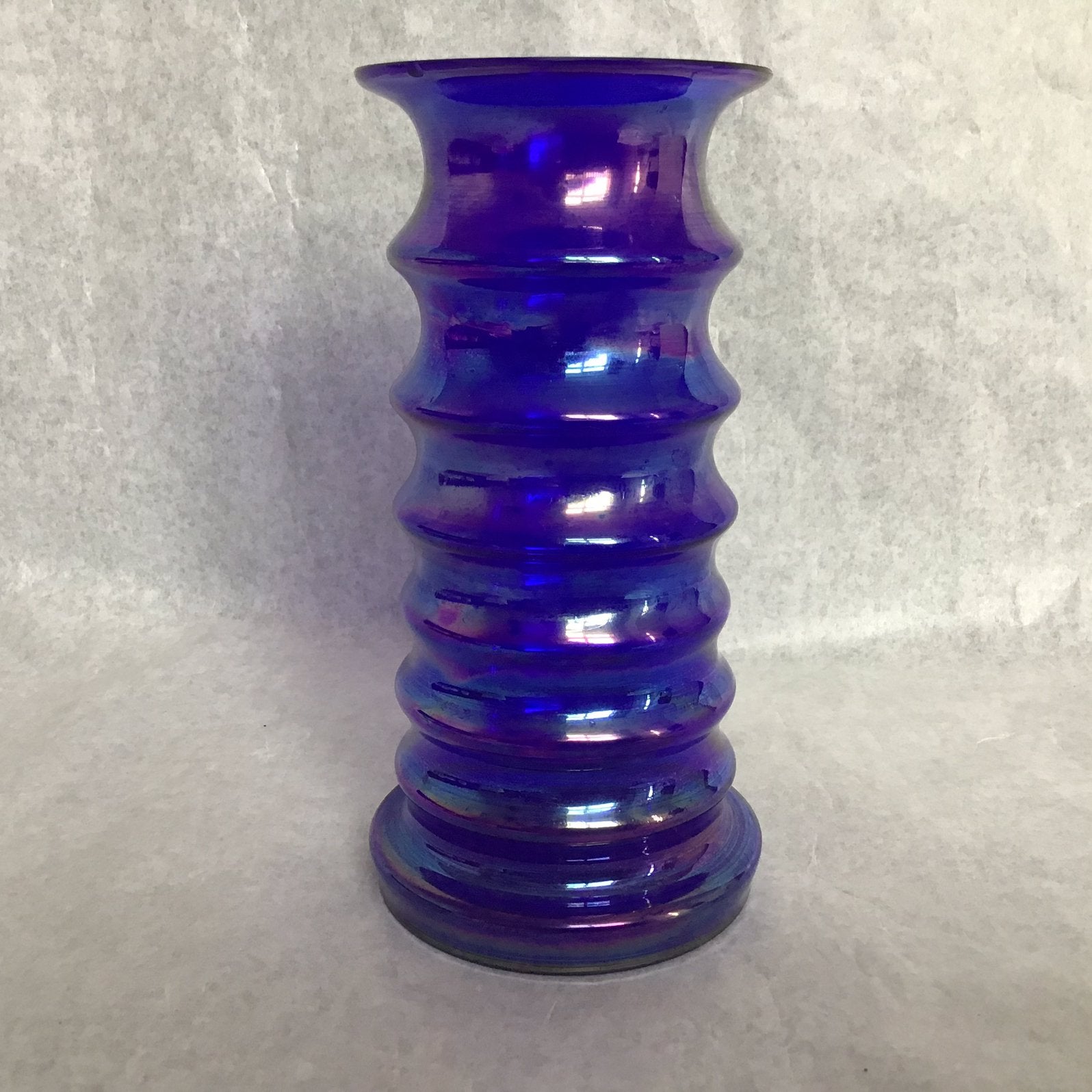 Kobalt blauw vaas - Irisé glas - 16.5 cm hoog, Ophalen of Verzenden