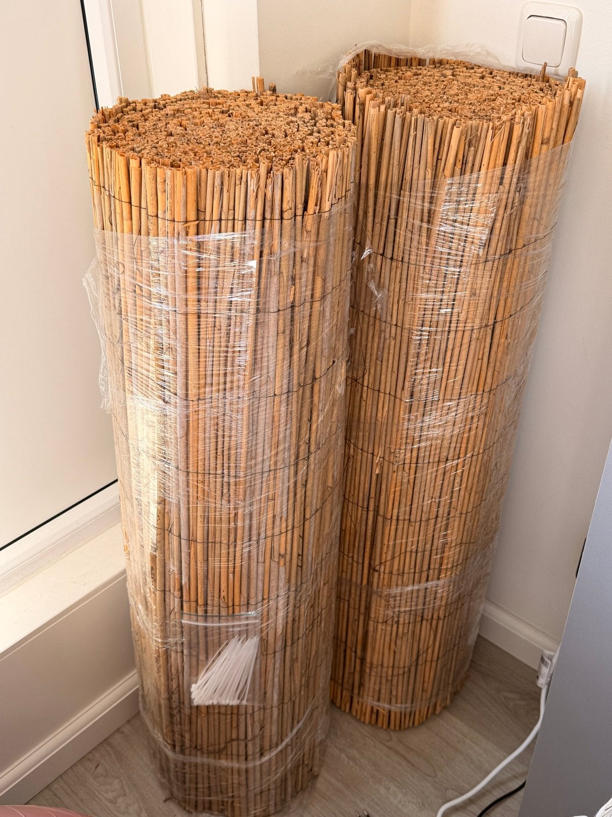 2 rieten balkonschermen - 6 meter lang, 1 meter hoog, Tuin en Terras, Ophalen, Overige materialen, 100 tot 150 cm, Nieuw