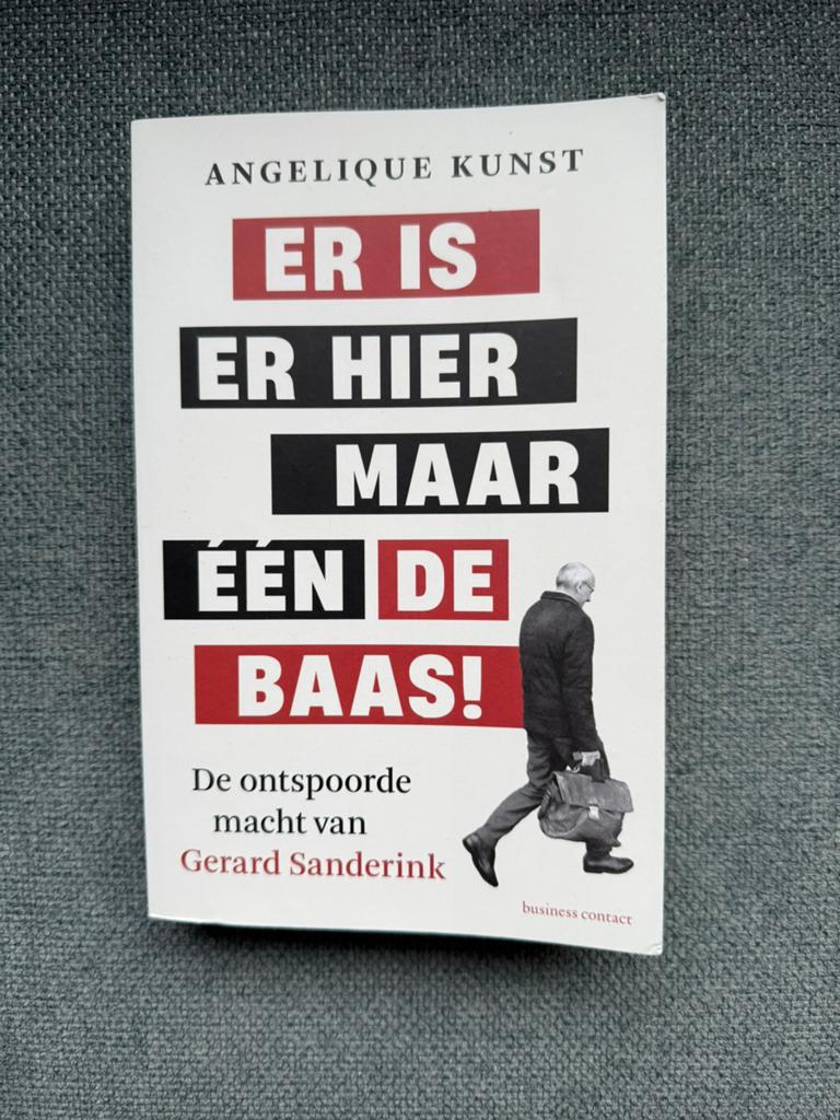 Angelique Kunst - Er is er hier maar een de baas!, Ophalen of Verzenden, Zo goed als nieuw