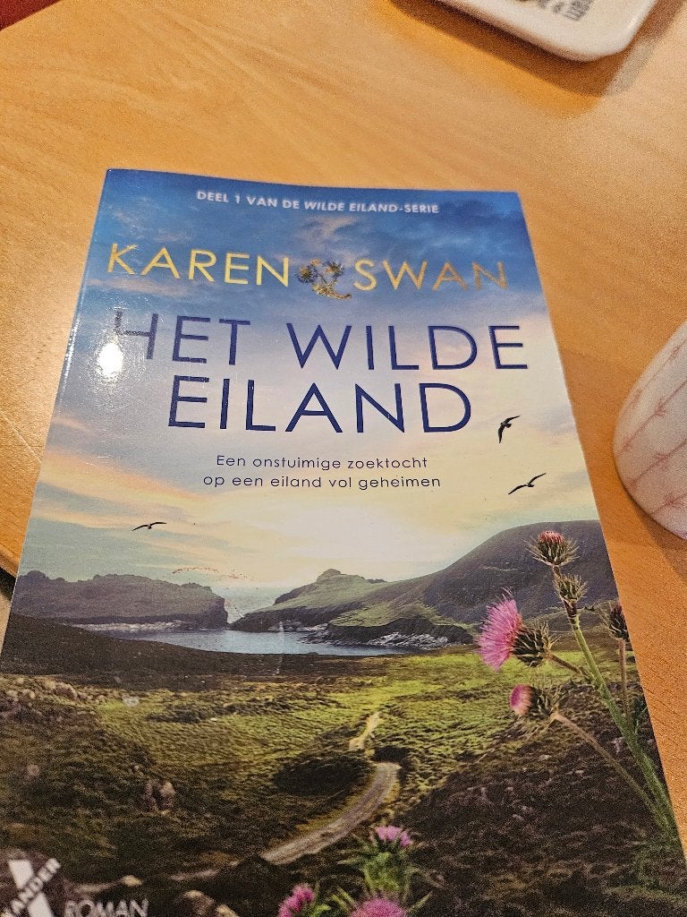 Het wilde eiland, Boeken, Ophalen of Verzenden, Gelezen, Karen Swan