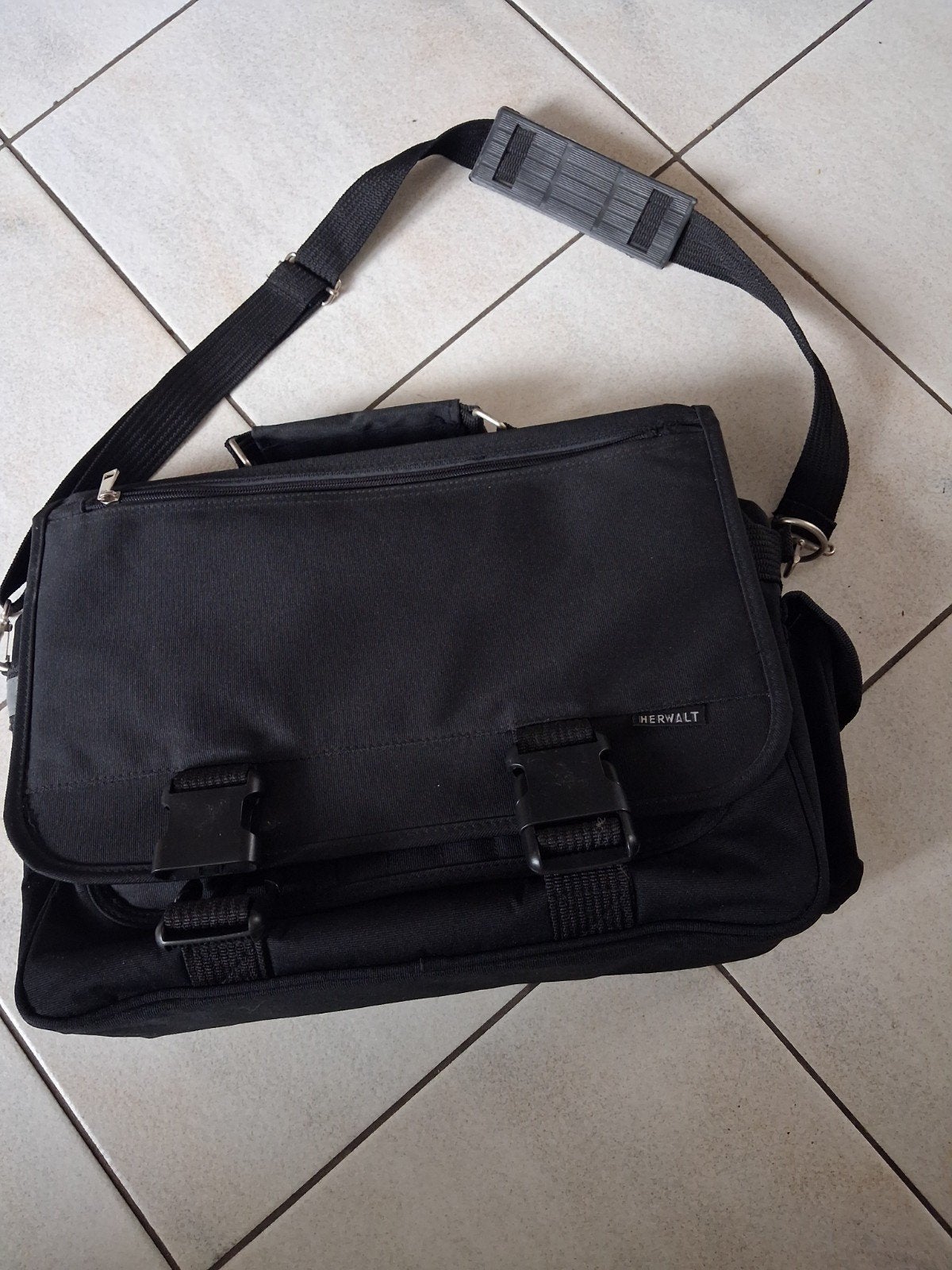 Laptoptas Herwalt zwart, Computers en Software, Ophalen of Verzenden, 17 inch of meer, Zo goed als nieuw