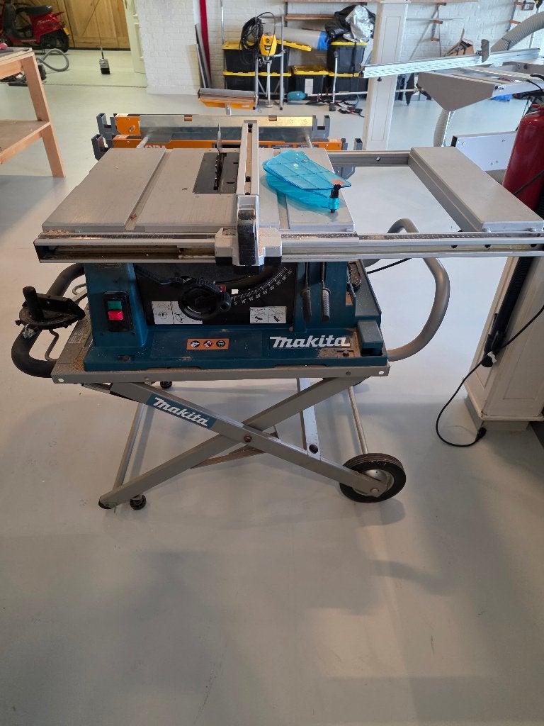 Makita 2704 zaagtafel, Doe-het-zelf en Verbouw, Ophalen, Cirkelzaag, Zo goed als nieuw, Makita