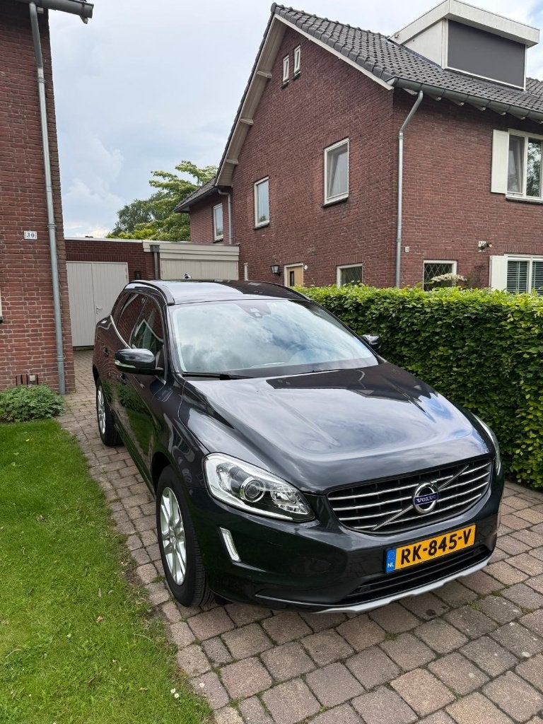 Volvo XC60 2.0 D4 Geartronic 2017 Grijs, Auto's, Volvo, Particulier, XC60, ABS, Achteruitrijcamera, Adaptive Cruise Control, Airbags