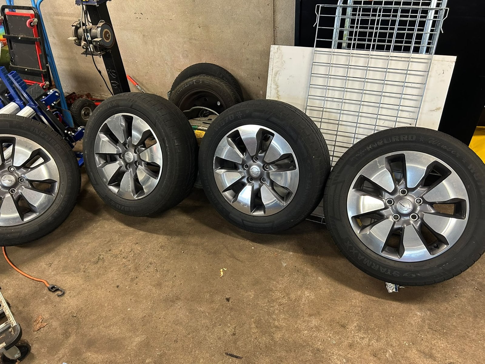 Velgen met band chevrolet pacifica, Ophalen, 18 inch, Gebruikt, Banden en Velgen
