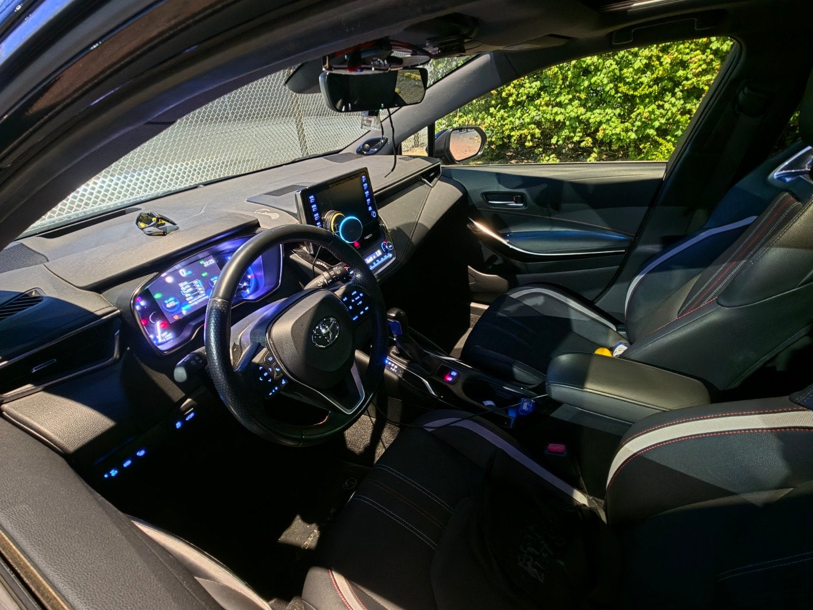 Foto 22 van Toyota Corolla TS GR Sport business Hybrid 2.0L FULL OPTION
