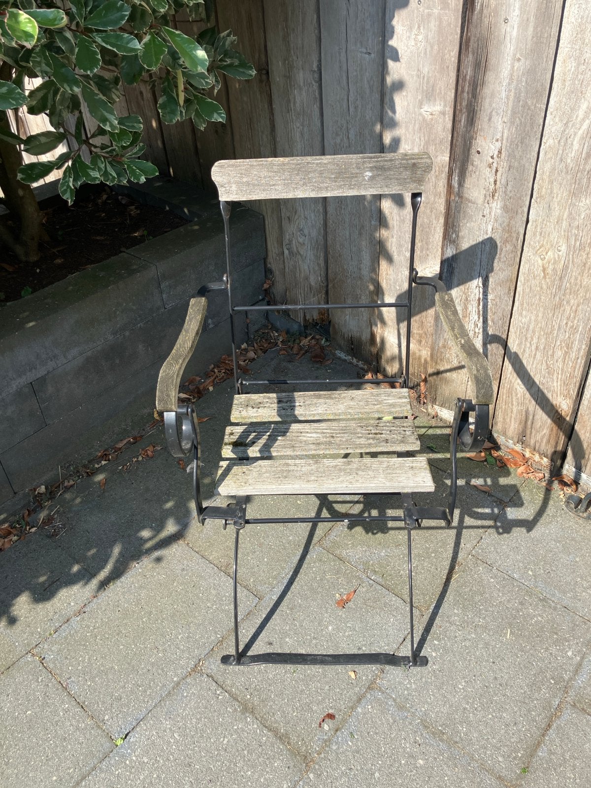 Frans tuinsetje: gezandstraalde stoelen, tafel, Ophalen, Gebruikt, Hout