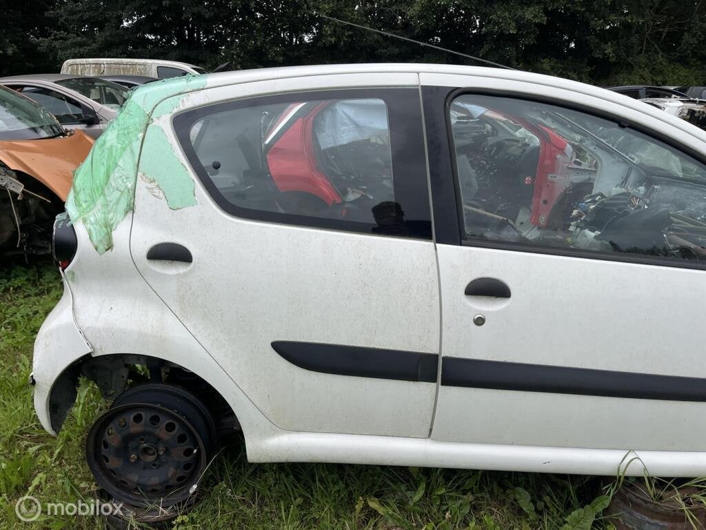 deur rechts achter toyota aygo kleurcode 068 670030H010, Gebruikt, Deur, Achter, Toyota