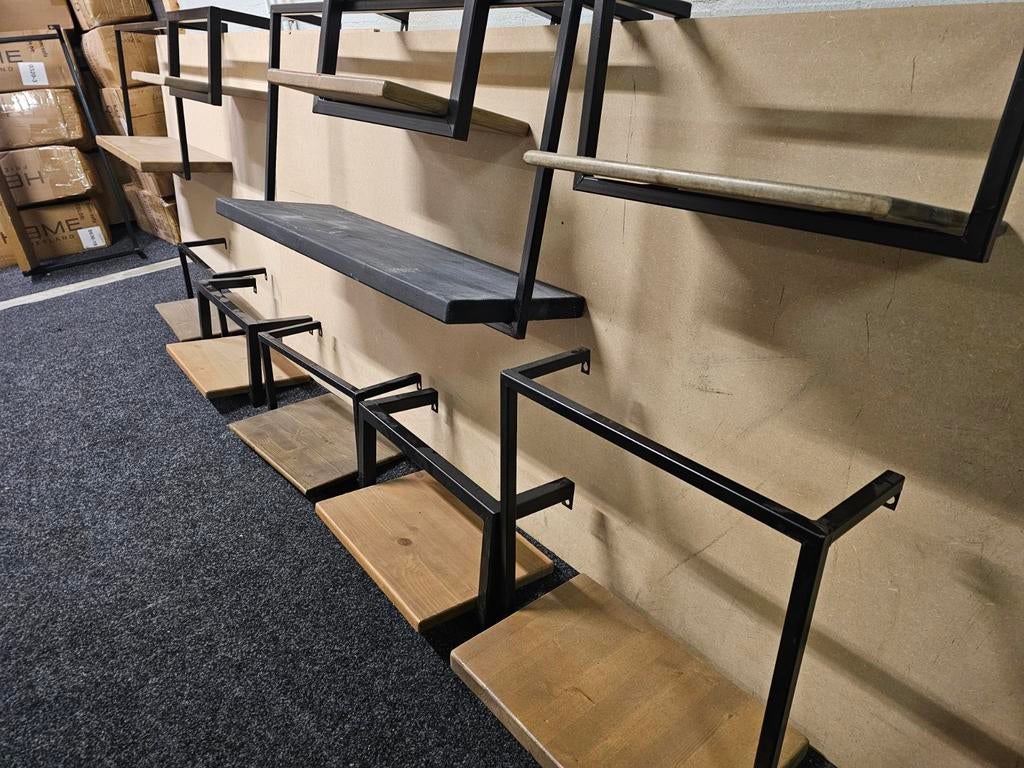 €5 per stuk Diverse hand gemaakte wand planken, Nieuw, Info@homefriesland.nl, Kelvinstraat 6 8912BA, Home Friesland