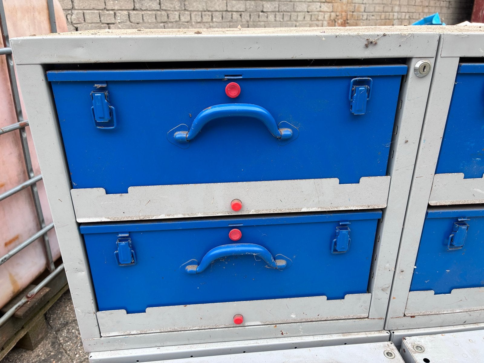Metalen ladekasten (stoffig) - 6 stuks x 2 lades, Ophalen, Gebruikt