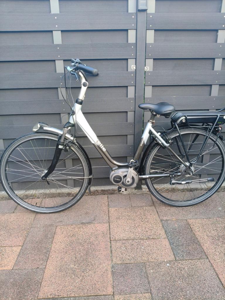 Gazelle elektrische damesfiets boschmiddenmotor frame 49, 47 tot 51 cm, Ophalen of Verzenden, Zo goed als nieuw, Gazelle