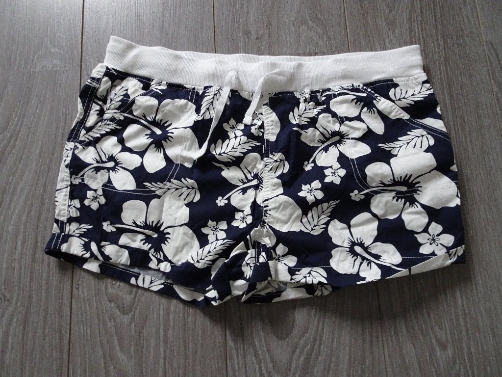 Nieuwe Korte Broek Dames Maat 40 | Blauw Wit Bloemenprint, Maat 38/40 (M), Kort, Blauw, Ophalen of Verzenden