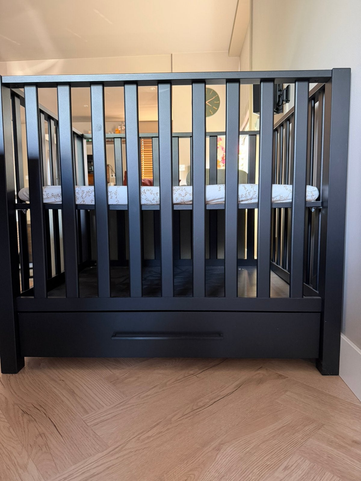 Box met lade (mat zwart), Kinderen en Baby's, Ophalen, Zo goed als nieuw, Rechthoekig, In hoogte verstelbaar