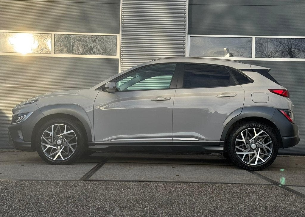 Hyundai Kona 1.6 GDI HEV Premium Sky |Head-up |Keyless |Pano, Auto's, Hyundai, 12 maanden, Euro 6, Hybride Elektrisch/Benzine