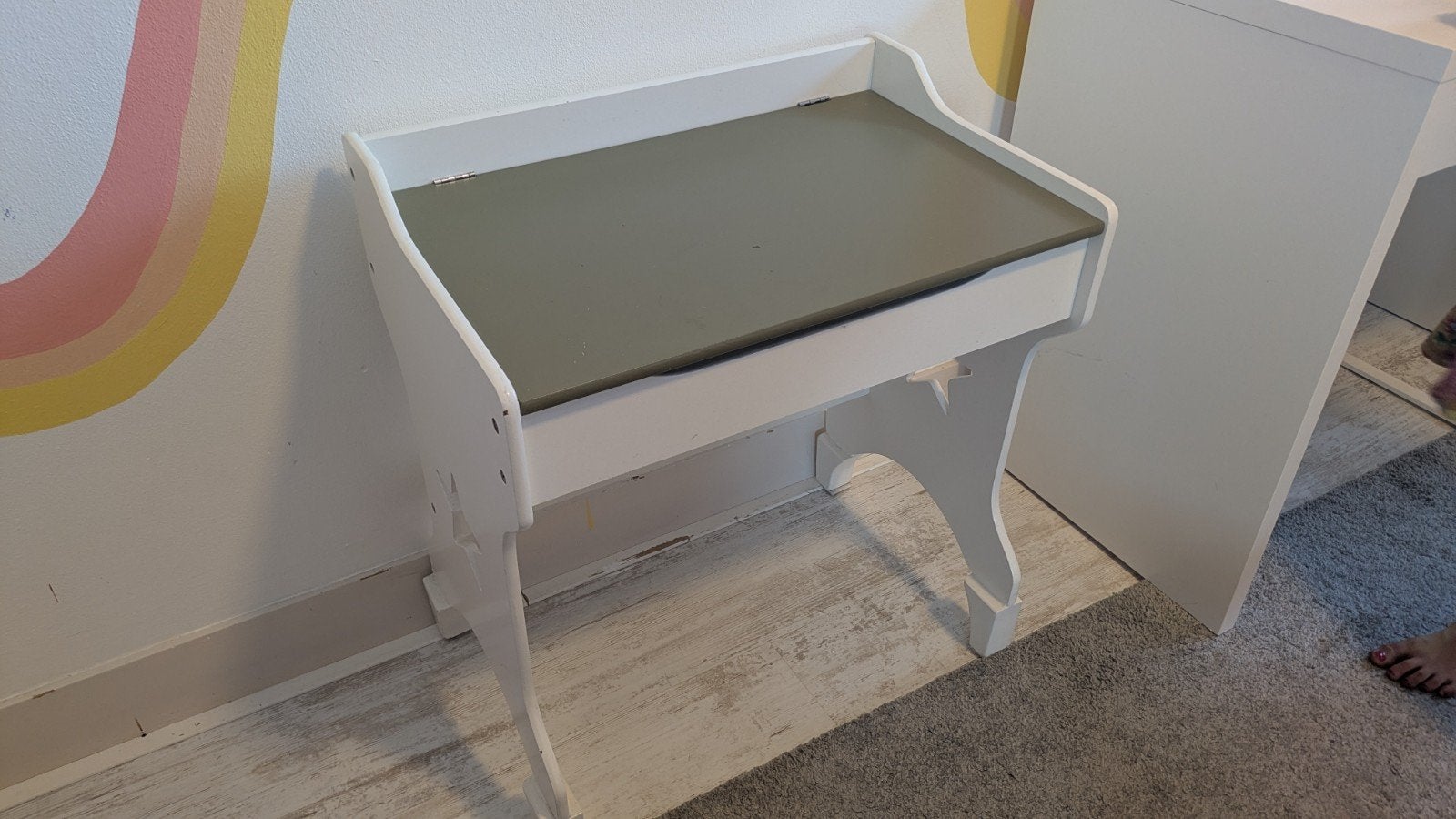 Kinderbureau met opbergruimte (en met office zonder stoel), Ophalen, Gebruikt, Tafel(s) en Stoel(en)