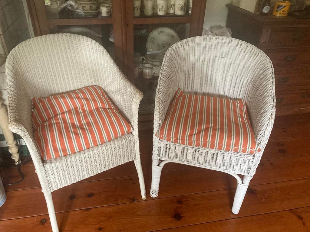 Tuinstoelen + lamp, Ophalen of Verzenden, Zo goed als nieuw, Kunststof