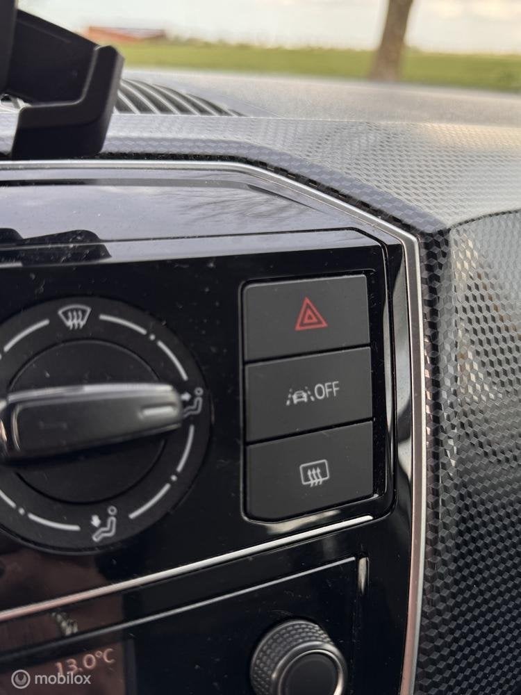 Foto 19 van Volkswagen Up! 1.0/DAB, Lane Assist Dealer onderhouden /BTW
