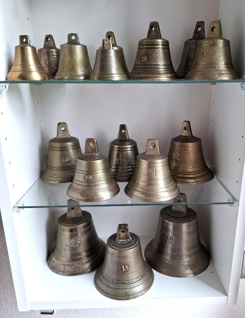 Koperen bellen 17 stuks, Antiek en Kunst, Ophalen of Verzenden, Koper