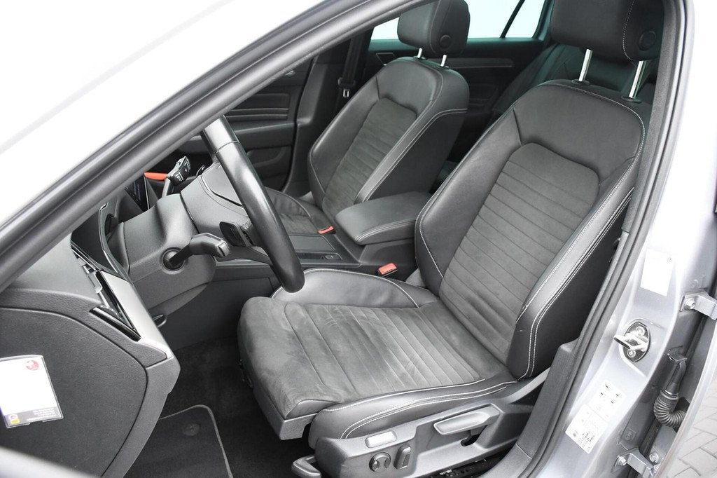 Volkswagen Passat Variant 1.5 TSI Business Pano Trekhaak, 4 cilinders, 150 pk, Origineel Nederlands, 1379 kg