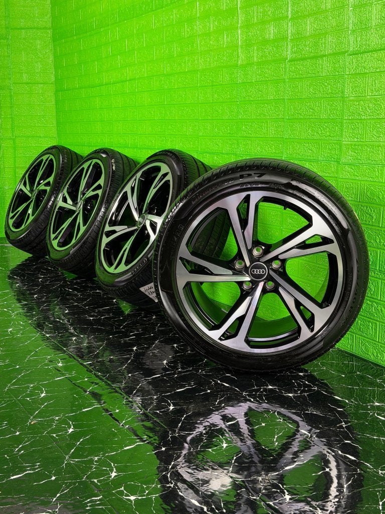 Originele Audi E-Tron GT RS velgen 20” Pirelli zomer set 7mm, Niet ingevuld, Gebruikt, 285 mm, Banden en Velgen