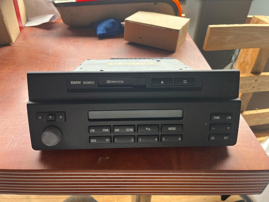 Bmw e39 radio casette bmw nr 65.12-8 379 512, Ophalen, Zo goed als nieuw