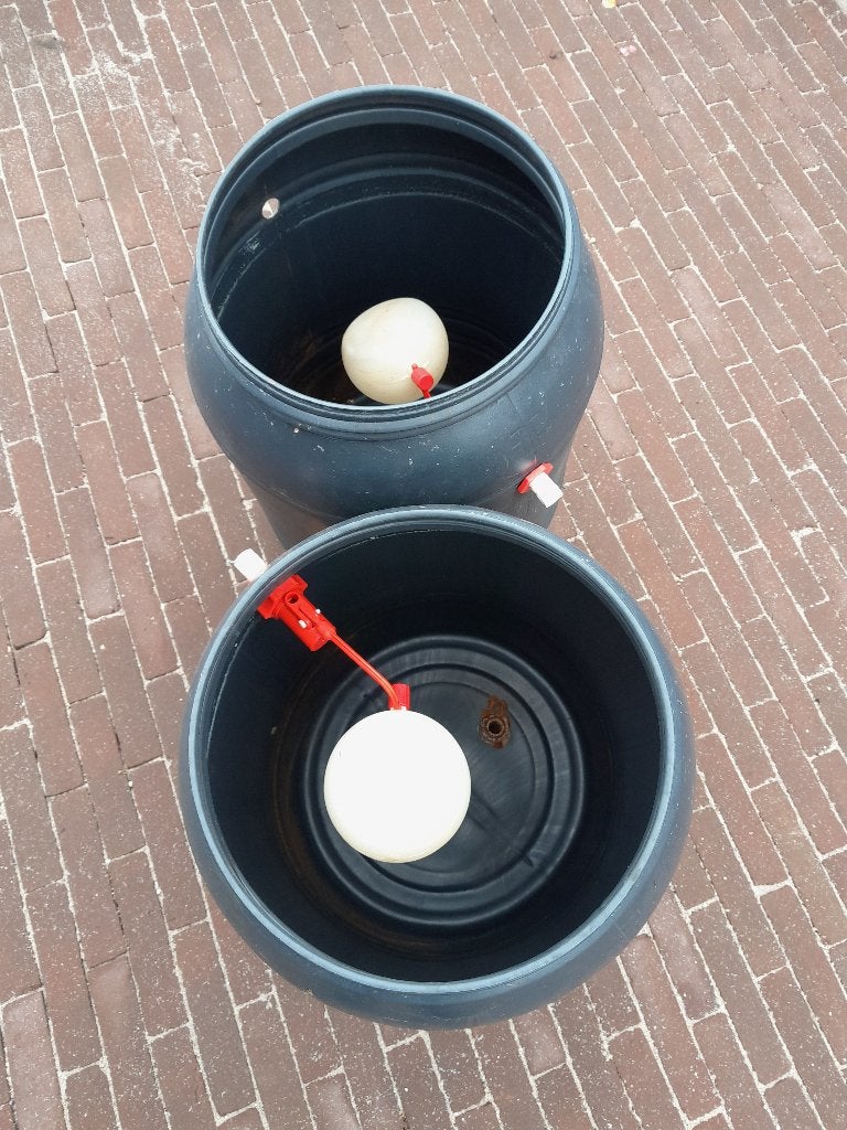 Waterton met vlotter, Tuin en Terras, Minder dan 75 liter, Ophalen, Gebruikt, Kunststof