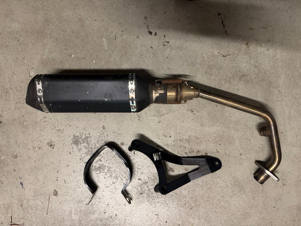 JM tuning euro 4 uitlaat met db killer., Motoren, Ophalen