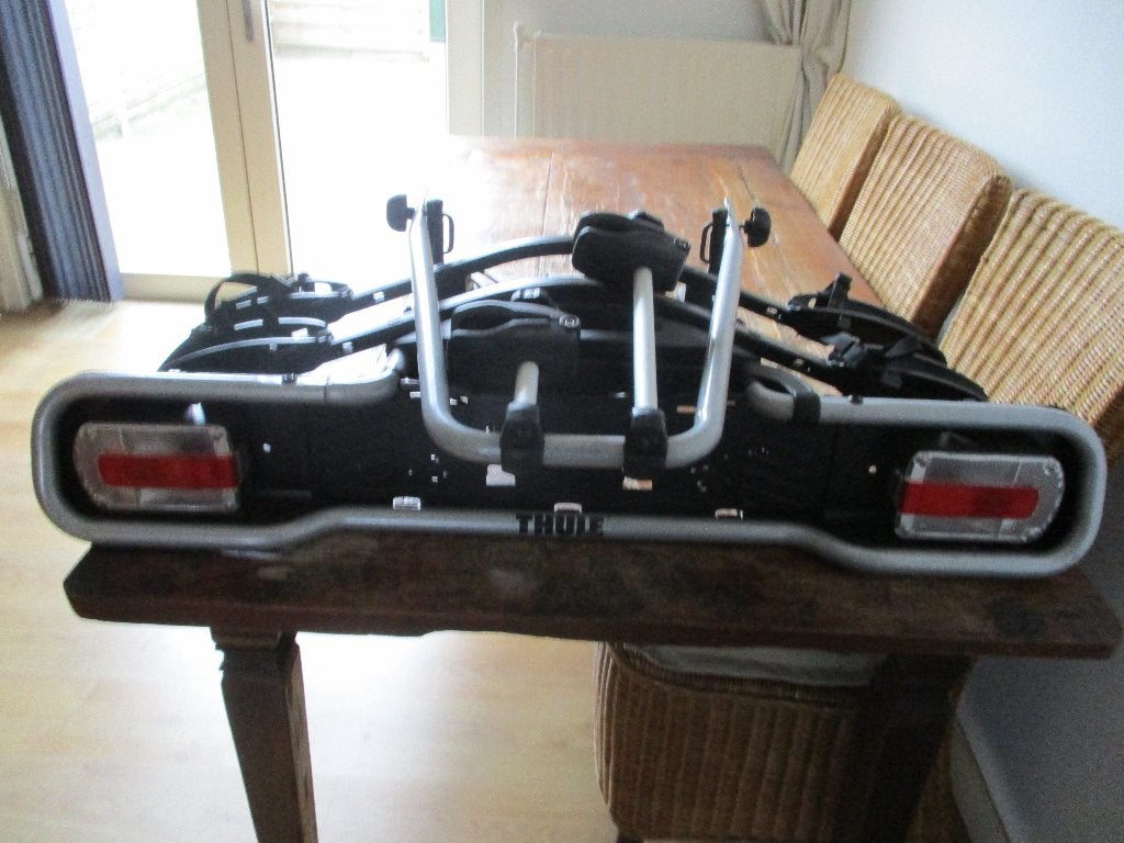 Thule EuroRide 941 fietsendrager voor 2 fietsen, kantelbaar, Ophalen, Brede banden, Zo goed als nieuw, 2 fietsen