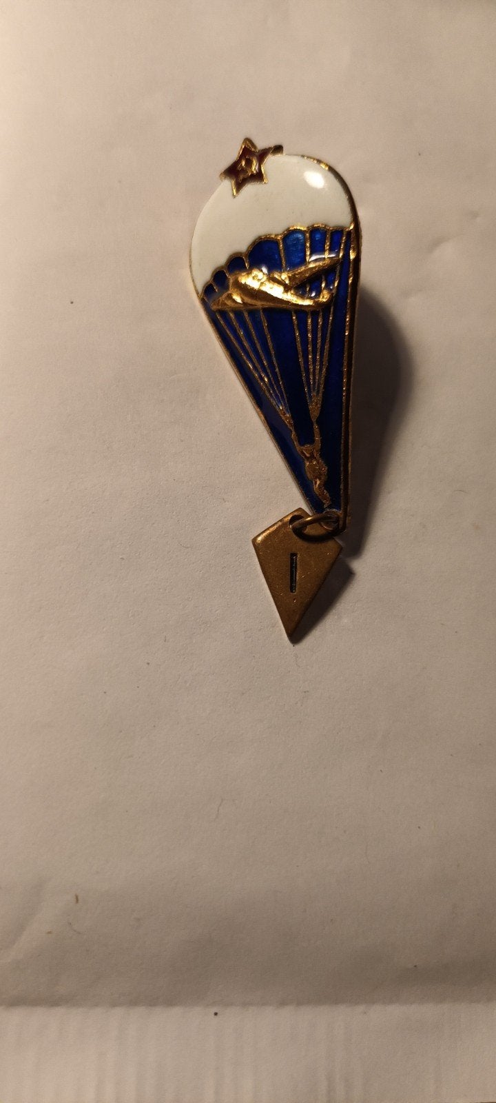 Russiche Parachutisten Pin - Blauw en Goud Emaille, Verzamelen, Ophalen of Verzenden, Zo goed als nieuw