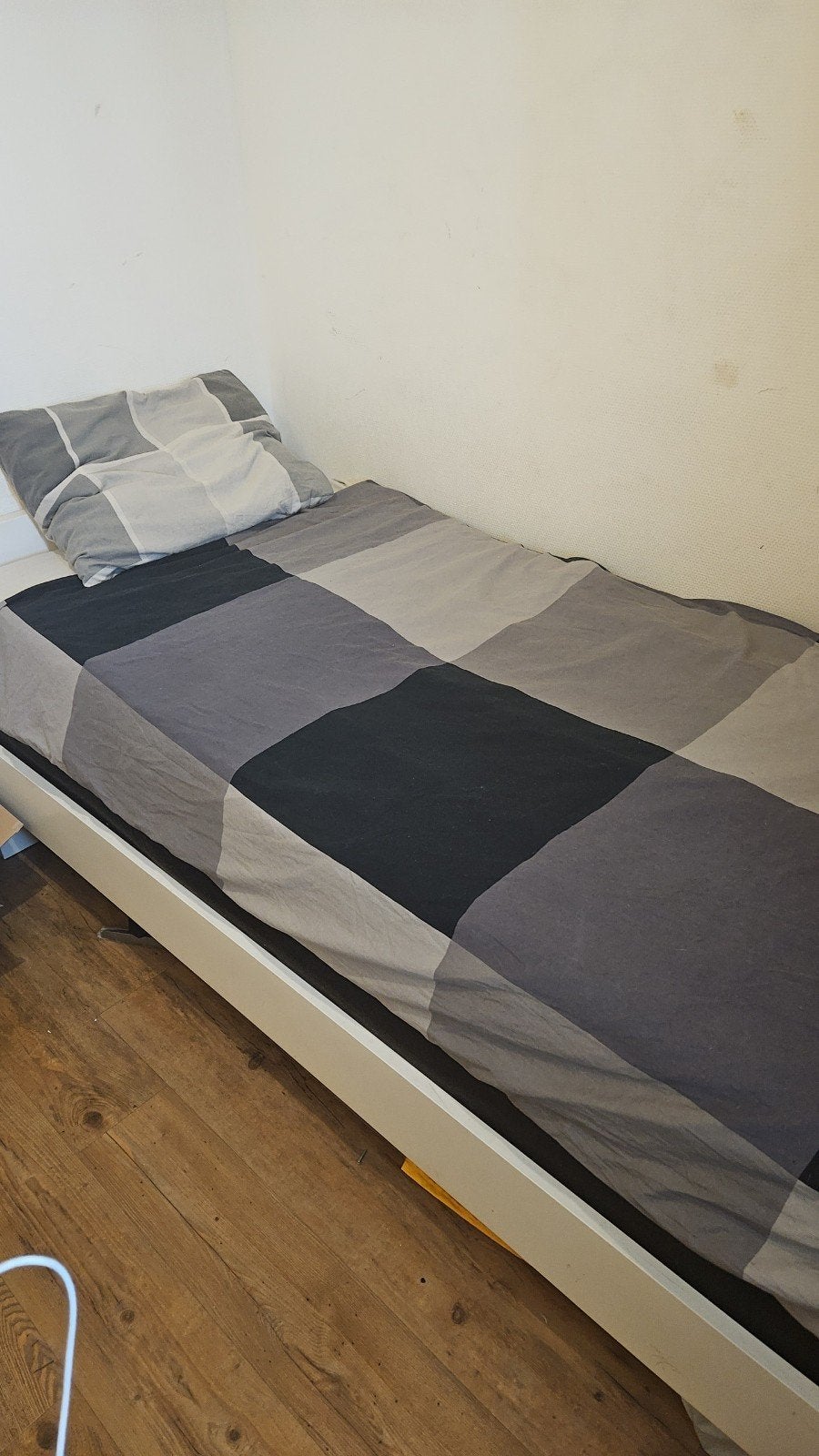 Den Haag.Room to Rent. /No Registration‼️( ONLY️ WOMAN️(s), Ophalen, Nieuw, Boven de knie