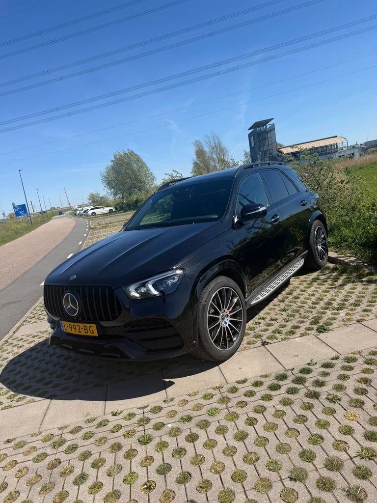 Mercedes-Benz GLE 350 de 4MATIC 320pk 9G-TRONIC 2021 Zwart, Auto's, Automaat, 255 €/maand, GLE, Zwart