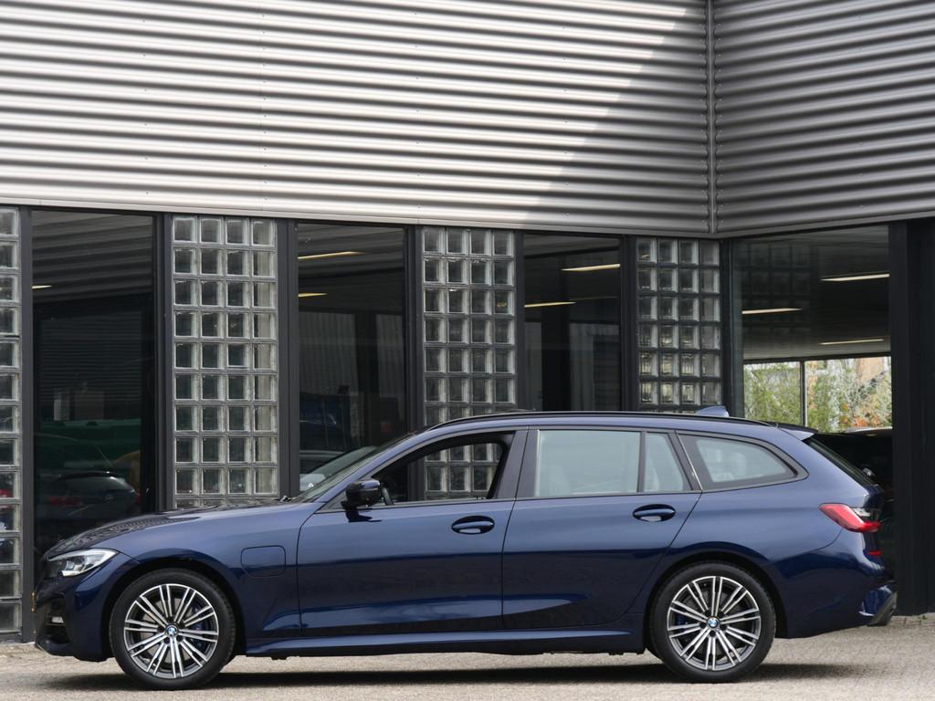 BMW 3-Serie TOURING 330e xDRIVE HIGH EXECUTIVE/ M-SPORT/ PAN, 1998 cc, Stof, Gebruikt, Euro 6