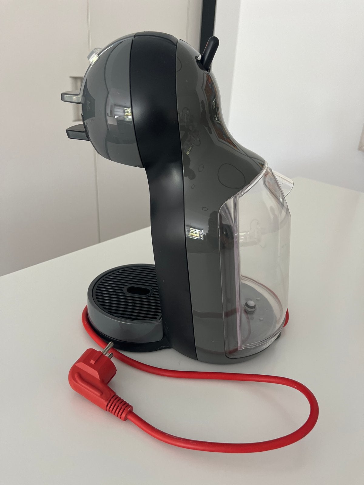 Nescafé Dolce Gusto koffiezetapparaat, Ophalen, Koffiemachine, Zo goed als nieuw, 1 kopje