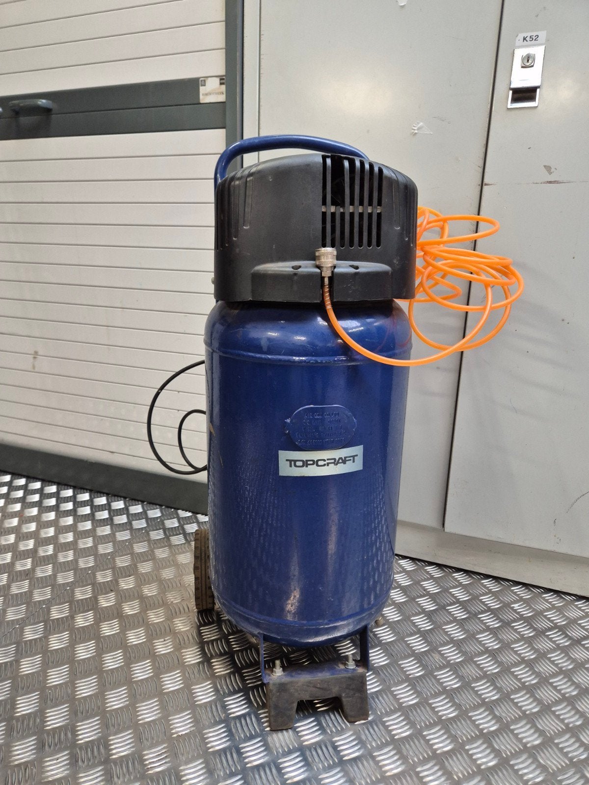 Compressor 50L, 10 bar, 220V, Ophalen, Gebruikt, 10 bar of meer, 25 tot 100 liter