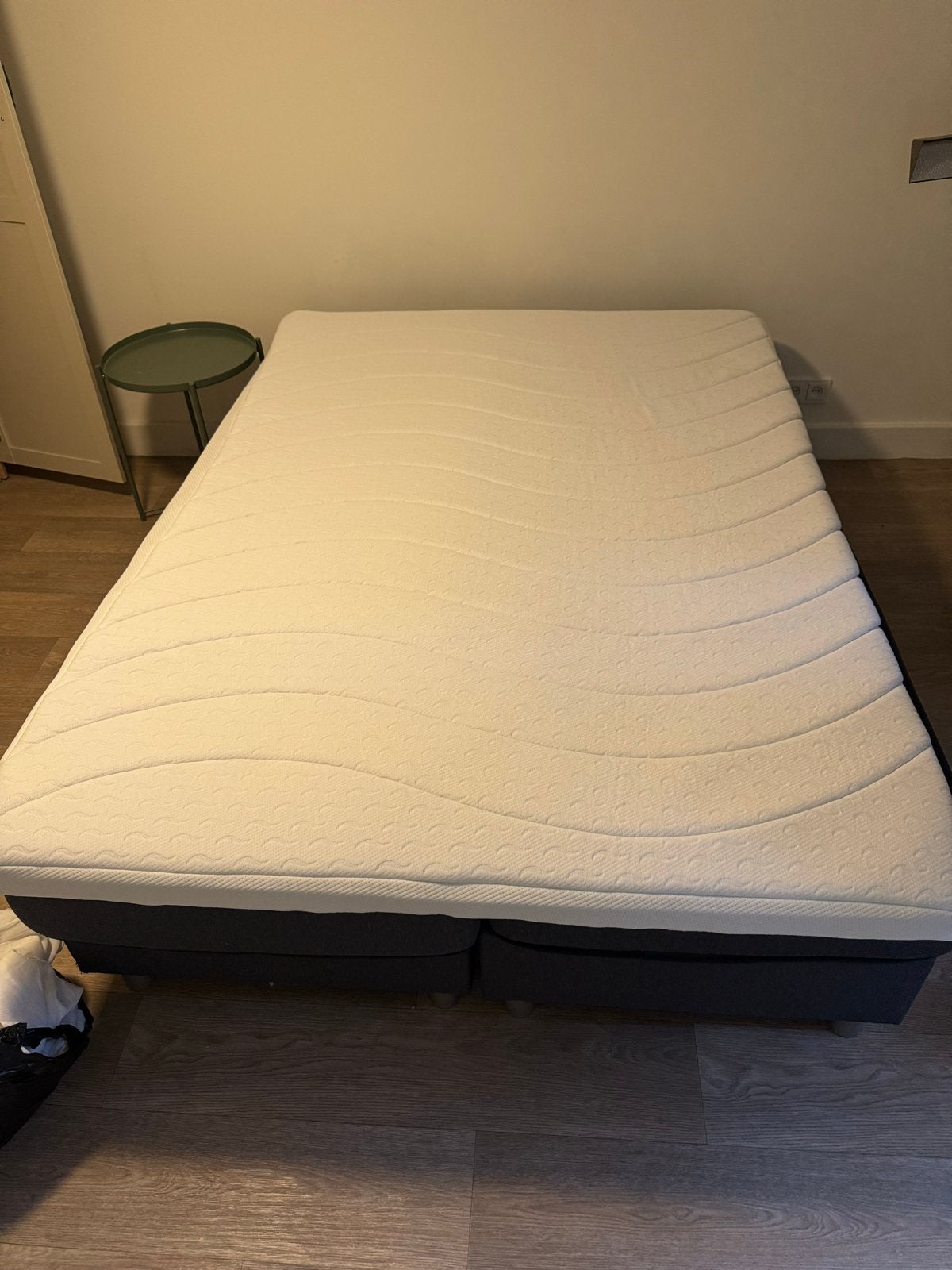 Zo goed als nieuw matras 140x200cm - Wellpur, Ophalen, Tweepersoons, 140 cm, Zo goed als nieuw